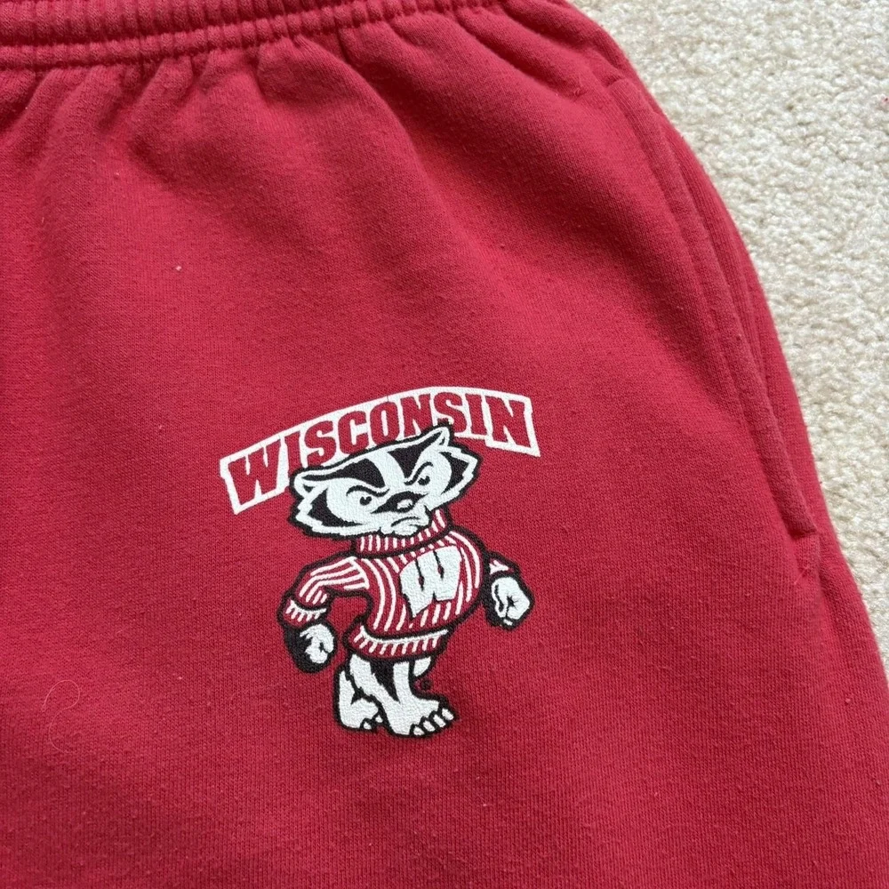 Wisconsin Badgers Sweatpants Mens Small Red NCAA Football Stretch Run Fleece